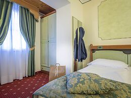 Albergo Dimaro Wellness & Family Hotel