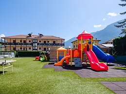 Albergo Dimaro Wellness & Family Hotel