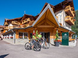 Albergo Dimaro Wellness & Family Hotel