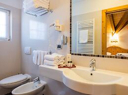 Albergo Dimaro Wellness & Family Hotel
