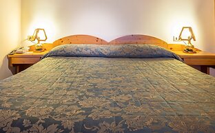 Albergo Dimaro Wellness & Family Hotel