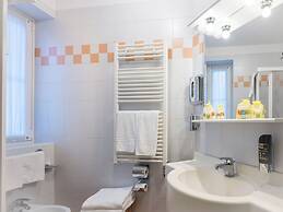 Albergo Dimaro Wellness & Family Hotel
