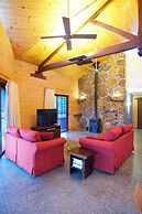 Clarendon Forest Retreat