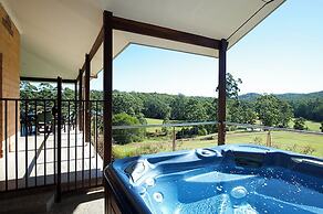 Clarendon Forest Retreat