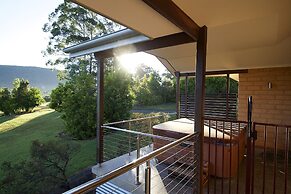 Clarendon Forest Retreat