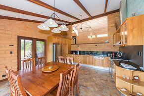 Clarendon Forest Retreat