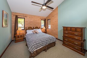 Clarendon Forest Retreat