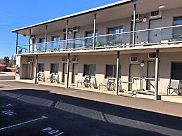 New England Motor Inn