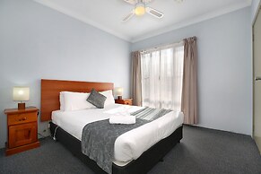 New England Motor Inn