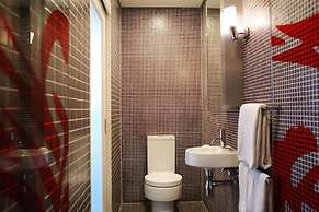 Crown Hotel Surry Hills