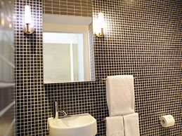Crown Hotel Surry Hills