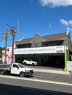 Edgecliff Lodge Motel