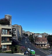 Edgecliff Lodge Motel