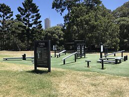 Edgecliff Lodge Motel