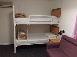 Edgecliff Lodge Motel