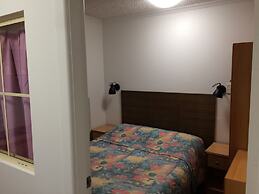 Edgecliff Lodge Motel