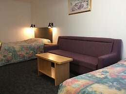 Edgecliff Lodge Motel