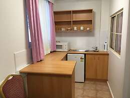 Edgecliff Lodge Motel