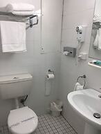 Edgecliff Lodge Motel