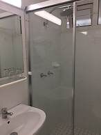 Edgecliff Lodge Motel