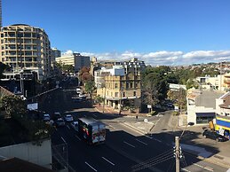 Edgecliff Lodge Motel