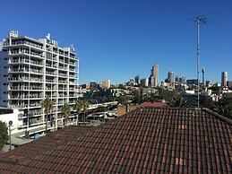 Edgecliff Lodge Motel