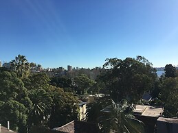 Edgecliff Lodge Motel