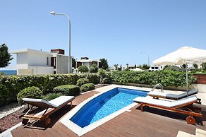 Paradise Cove Beach Villas