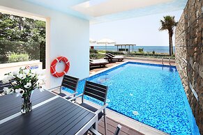 Paradise Cove Beach Villas