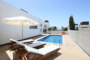 Paradise Cove Beach Villas