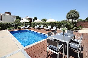 Paradise Cove Beach Villas