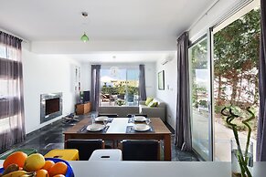 Paradise Cove Beach Villas