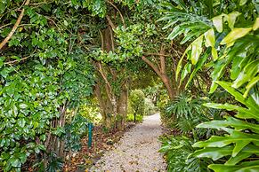 Camelot Boutique Accommodations