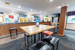 Bayside Hotel