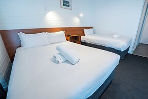 Bayside Hotel