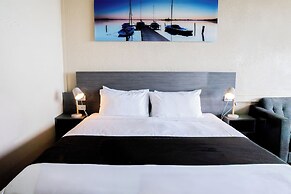 Bayside Hotel