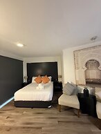 Motel 10