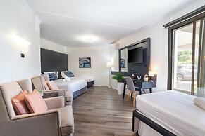 Motel 10