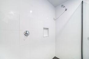 Motel 10