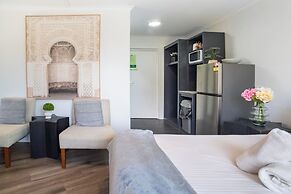 Motel 10
