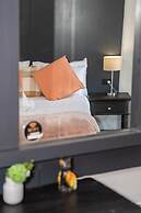 Motel 10