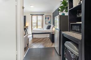 Motel 10