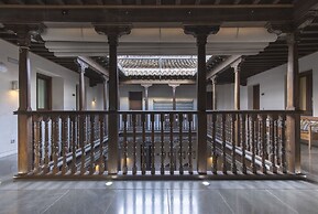 Shine Albayzín Hotel