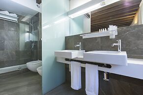 Shine Albayzín Hotel