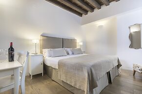 Shine Albayzín Hotel