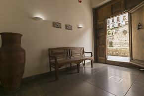 Shine Albayzín Hotel