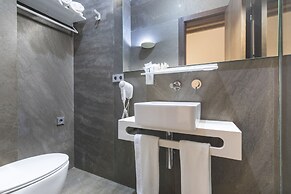 Shine Albayzín Hotel