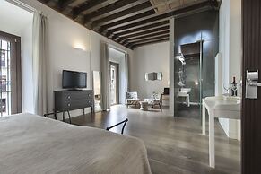 Shine Albayzín Hotel