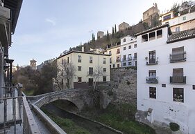 Shine Albayzín Hotel