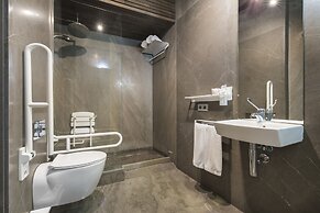 Shine Albayzín Hotel